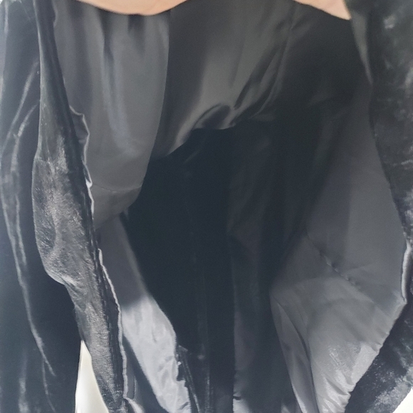 JM Collection Black Velvet 3 Button Front Long Sleeve Blazer in Size 14W - Picture 10 of 13